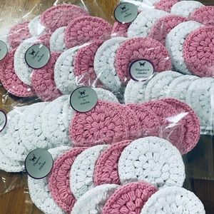 1 PACK -Washable Face Wipes ‘Elegance in Stitches’
